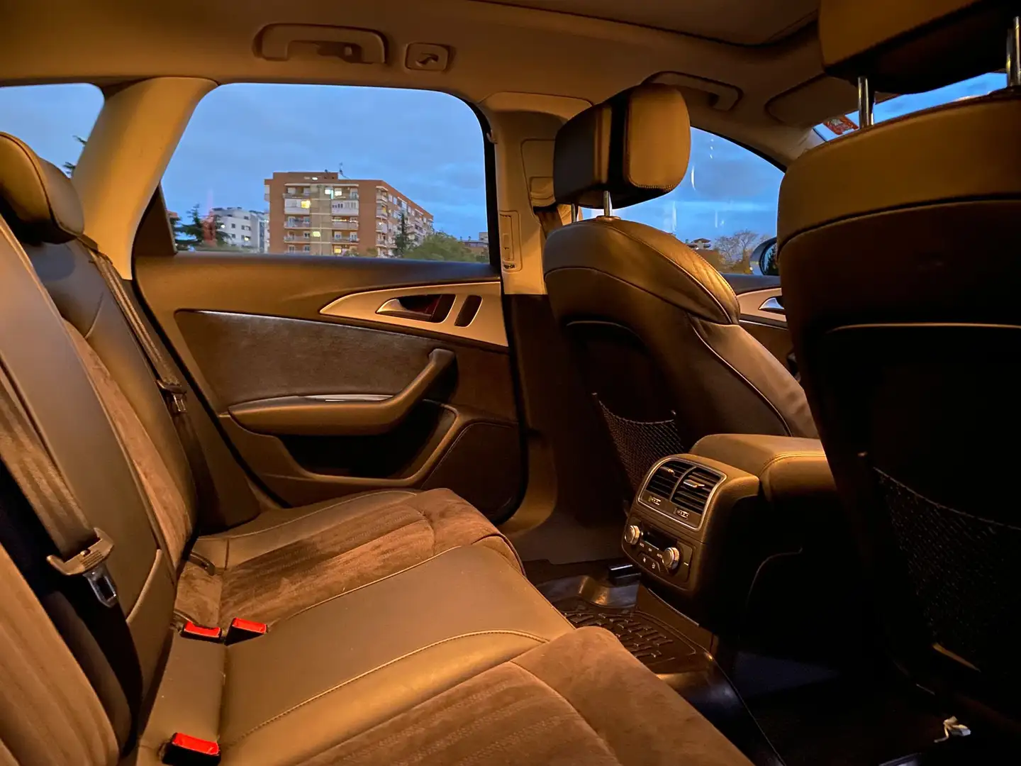 
								Audi A6 Avant 3.0TDI S line edition Q. S-T completo									