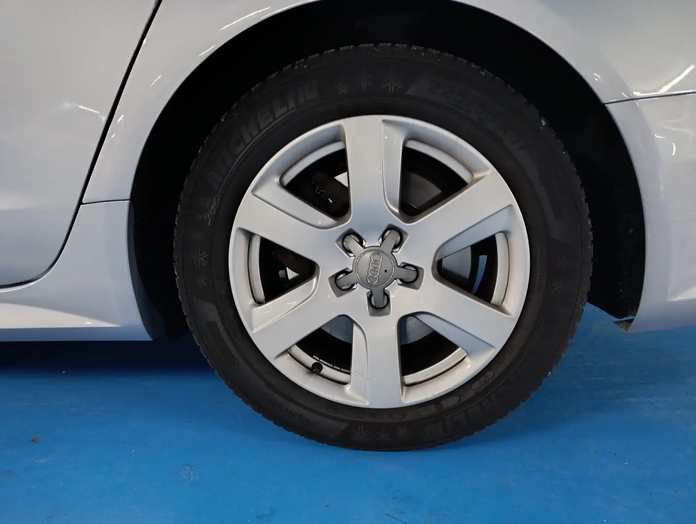 
								Audi A6 Avant 3.0TDI S line edition Q. S-T completo									